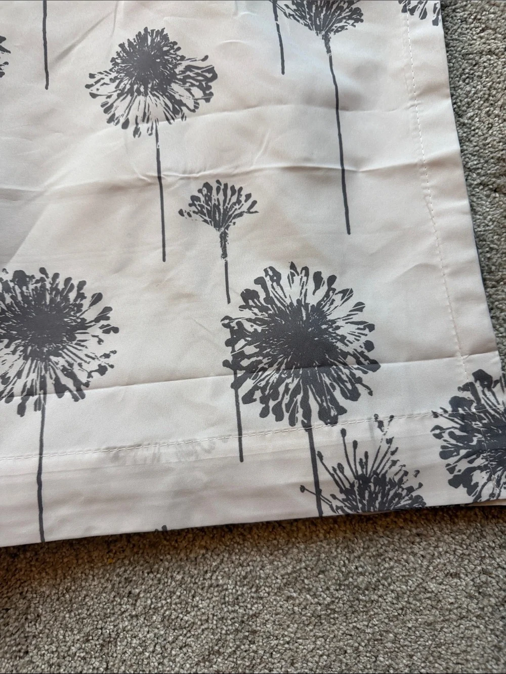 Set of 2 White and Gray Dandelion Pattern Valances.